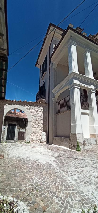 B&B Il Cardinale Rocca di Mezzo Buitenkant foto